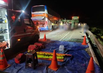 Cuatro buses colisionan en la Ruta 5 Norte: seis muertos y 12 heridos en riesgo vital