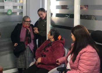 Dos hermanas se reencontraron en Quirihue después de 40 años gracias a Carabineros