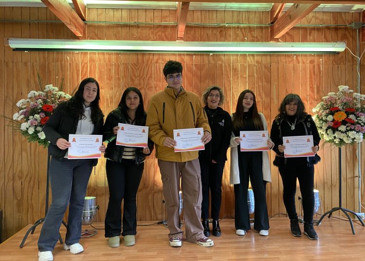 Municipio de San Nicolás destina $75 millones para beneficiar a 149 estudiantes con beca municipal