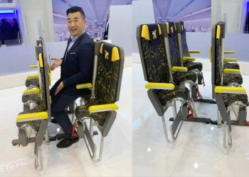 Viajar de pie en avión: internet reaviva la «bizarra» propuesta que haría las low cost aún más baratas