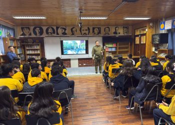 Carabineros de Quirihue realiza charla de educación vial a estudiantes del Colegio San Agustín