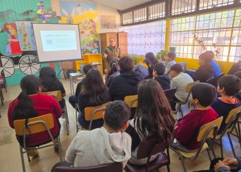 Carabineros refuerza su rol educativo e integrador con charlas preventivas en establecimientos de Quirihue y Portezuelo