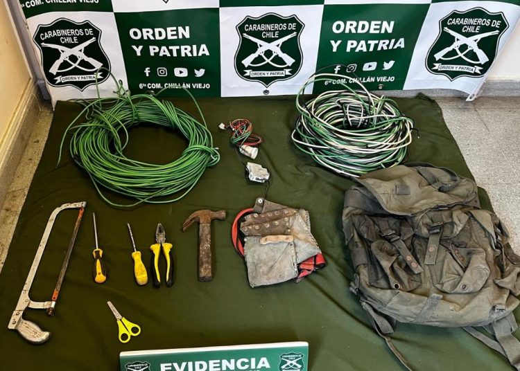 Carabineros de Chillán Viejo detuvo a un individuo por la sustracción de tendido eléctrico