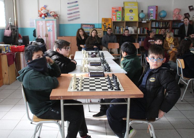 Torneo de Ajedrez Open Quirihue se realizó con estudiantes de la comuna