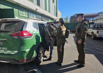 Carabineros detiene a tres sujetos por robo en aparcadero municipal de San Carlos