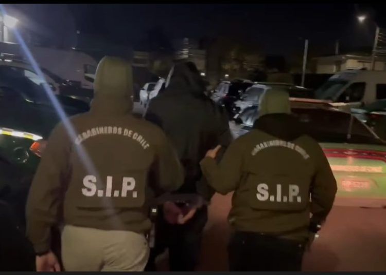 Carabineros identifica vehículo involucrado en atropello fatal y detiene a presunto responsable