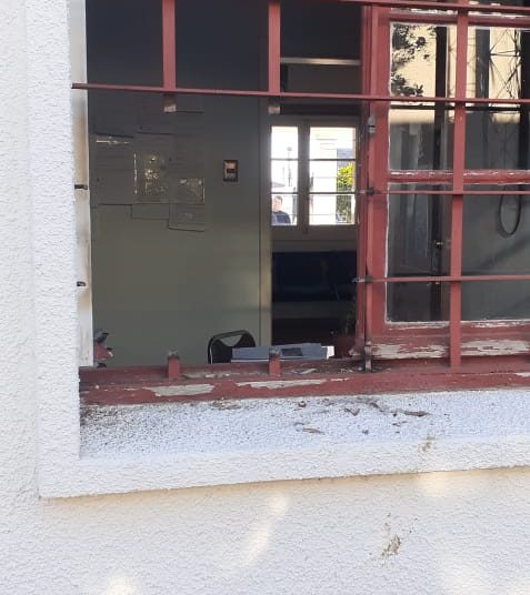 Delincuentes robaron dinero y un televisor desde el interior del municipio de Ninhue
