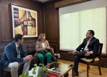 Alcalde de Quirihue gestiona comodato definitivo de edificio donde funciona el municipio