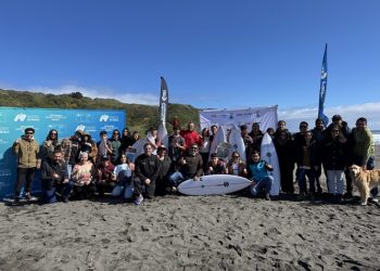 Promesas Ñuble del Surf reciben equipamiento aportado por GORE Ñuble