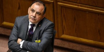 Senado aprueba AC contra ministro Antonio Ulloa y lo destituye por nexos con Luis Hermosilla