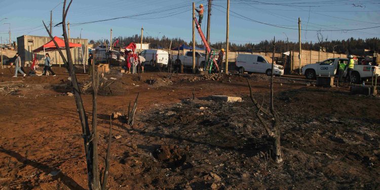 CGE finaliza reconstrucción de 41 kilómetros de líneas eléctricas dañadas por incendios forestales en Biobío