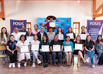 Familias de 3 comunas de Trehuaco se certifican en capacitaciones para emprendimientos