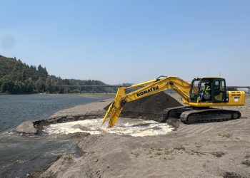 MOP Ñuble refuerza apoyo a Conaf con más de 20 km de cortafuegos y apoyo hídrico para combate aéreo