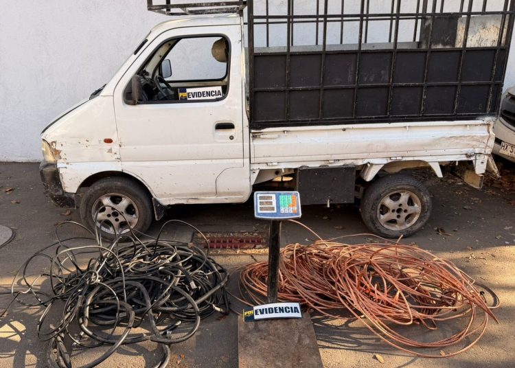 PDI detiene a dos sujetos por receptación de cable de tendido eléctrico en San Carlos