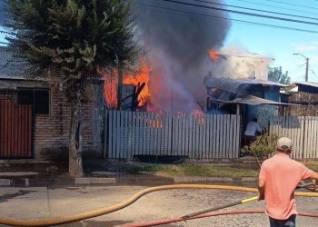 3 viviendas destruidas fue saldo de voraz incendio en Coelemu