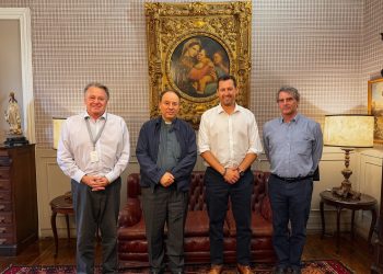 Alcalde de Quirihue sostuvo una reunión con representantes de Fundación Las Rosas por futuro ELEAM