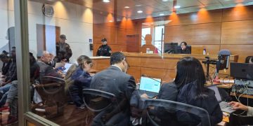 Formalizan a 3 abogados y un funcionario judicial por red de corrupción en Los Angeles