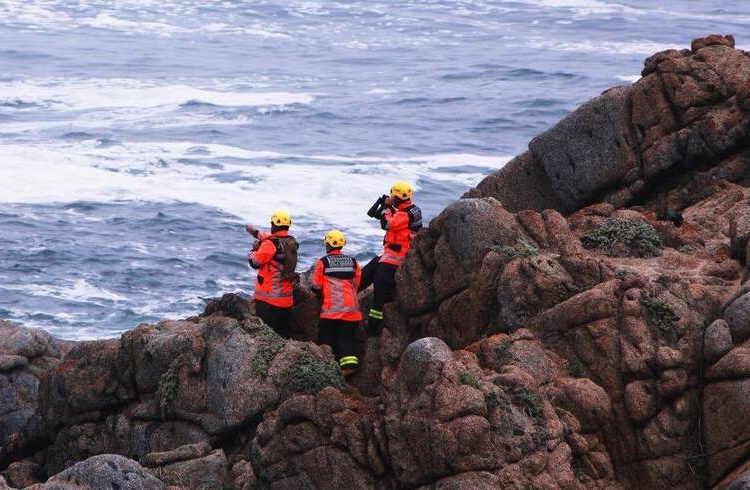 Tragedia en Algarrobo: cinco familiares, incluido un lactante, mueren ahogados al intentar rescatar a una menor del mar